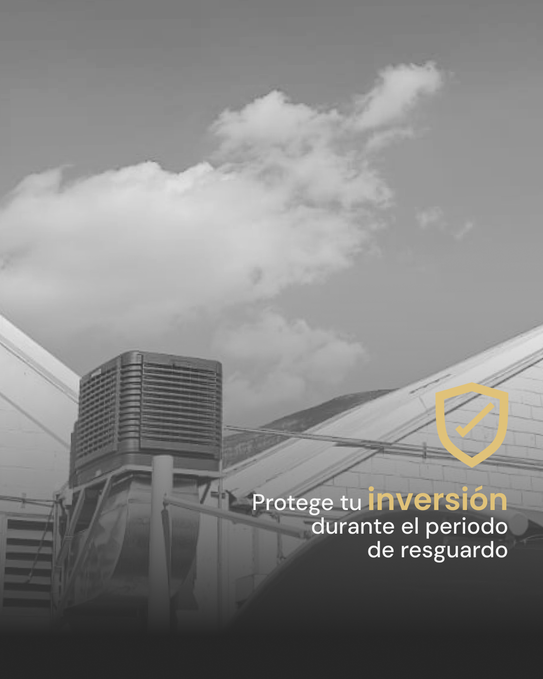 Enfriador evaporativo industrial en techo preparado bajo protocolo de hibernación de enfriadores evaporativos.